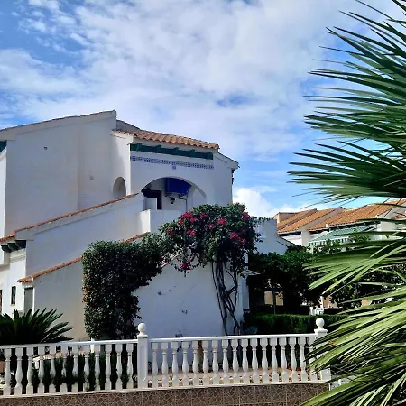 Apartmán Lovely Near The In Sunny La Mata *